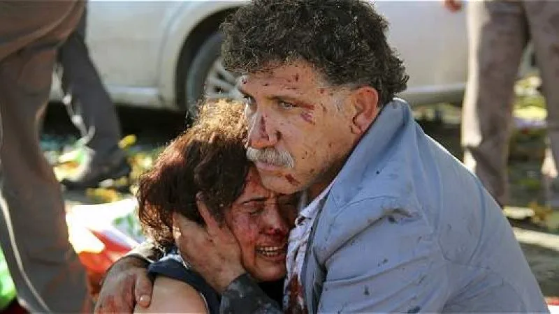 Atentado durante marcha por la paz en Turquía deja 95 muertos