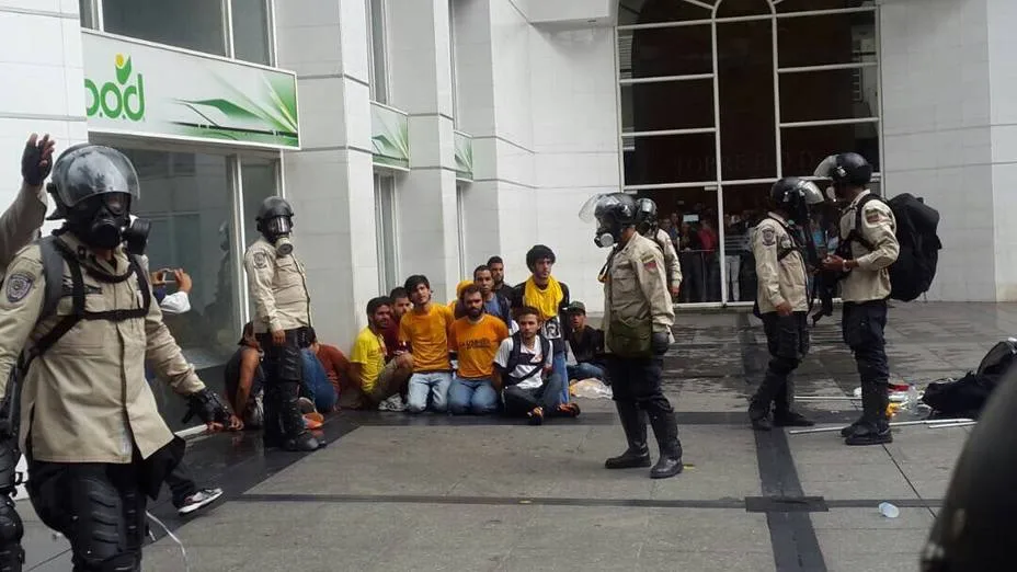 Detenidos 15 jóvenes durante protesta en El Rosal
