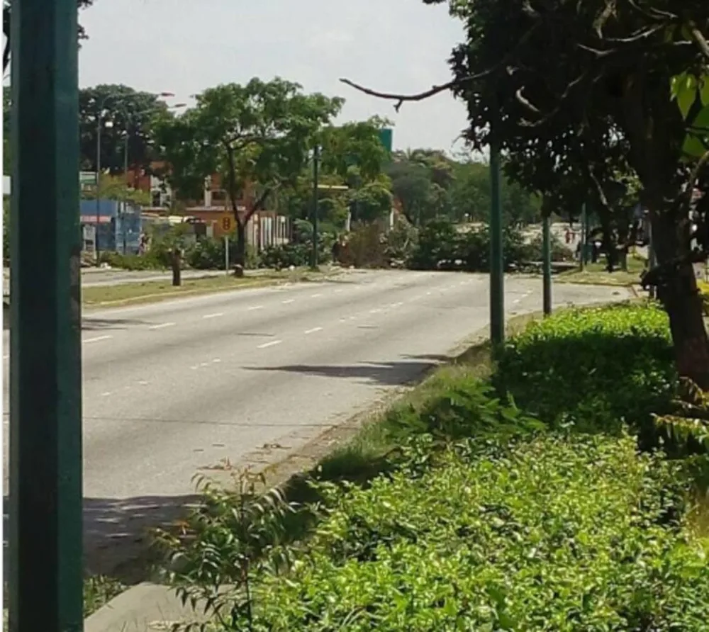 Jóvenes se desmayaron luego de que los obligaran a beber gasolina en Lara
