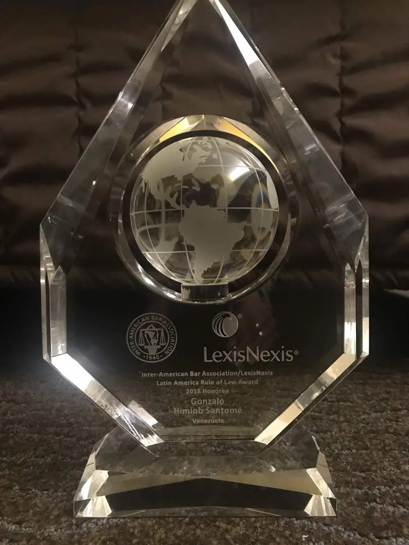 Gonzalo Himiob recibe “Premio IABA/FIA Lexis-Nexis por la Defensa del Estado de Derecho en América Latina“