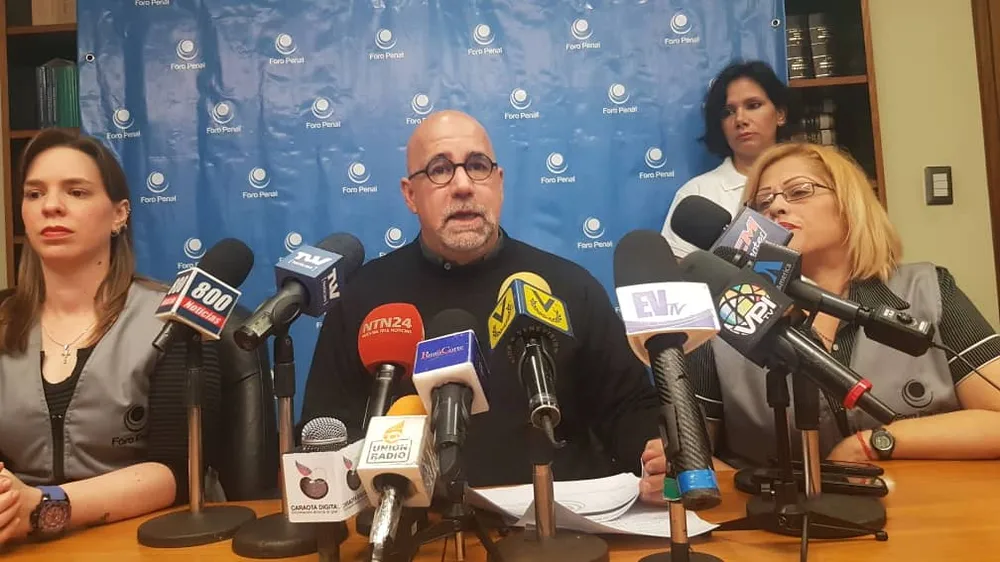 Foro Penal denuncia represión, detenciones arbitrarias y violenta requisa en Ramo Verde
