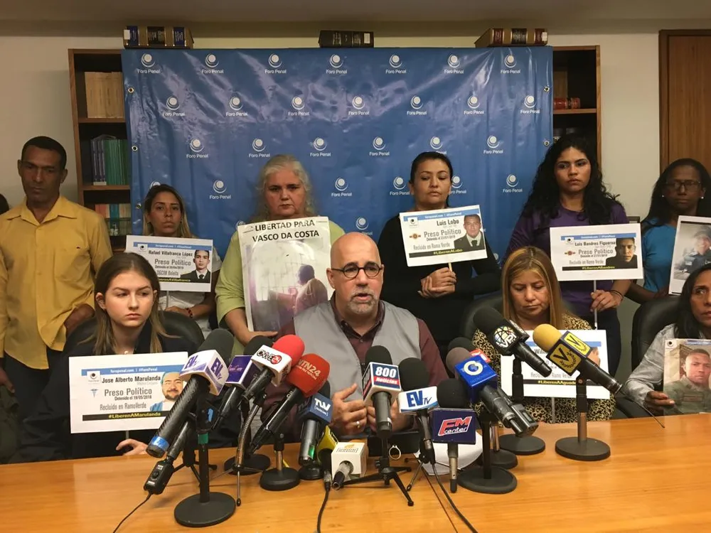 Foro Penal: Familiares de presos políticos en Venezuela piden liberaciones antes de la Navidad