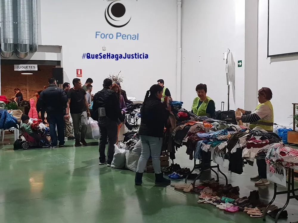 Plan de ayuda para refugiados Recolecta de Ropa y Juguetes -Barcelona España