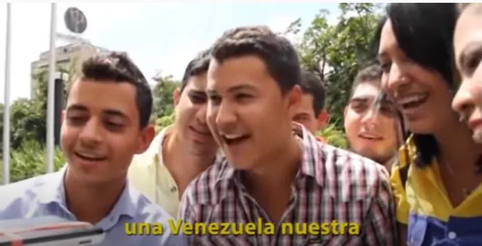 Foro Penal sale a la calle a cantar con venezolanos que llevan la bandera en su corazón