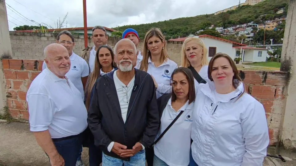 Bus de la Libertad Foro Penal Dia del Padre