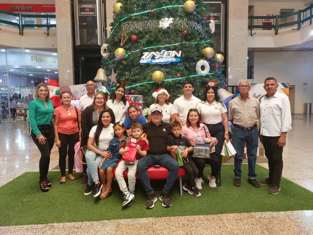 Entrega de regalos a los hijos de Presos Políticos.  Foro Penal Portuguesa.