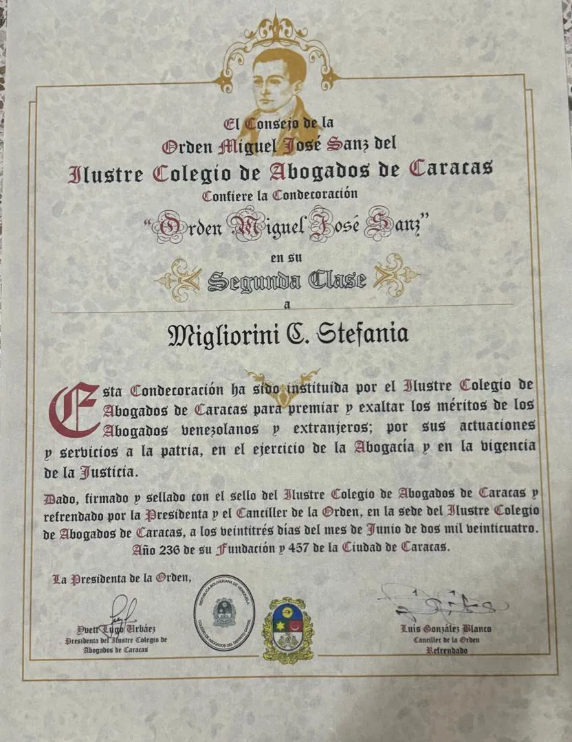 Colegio de Abogados condecora a Stefanía Migliorini con la Orden “Miguel José Sanz” en su Segunda Clase