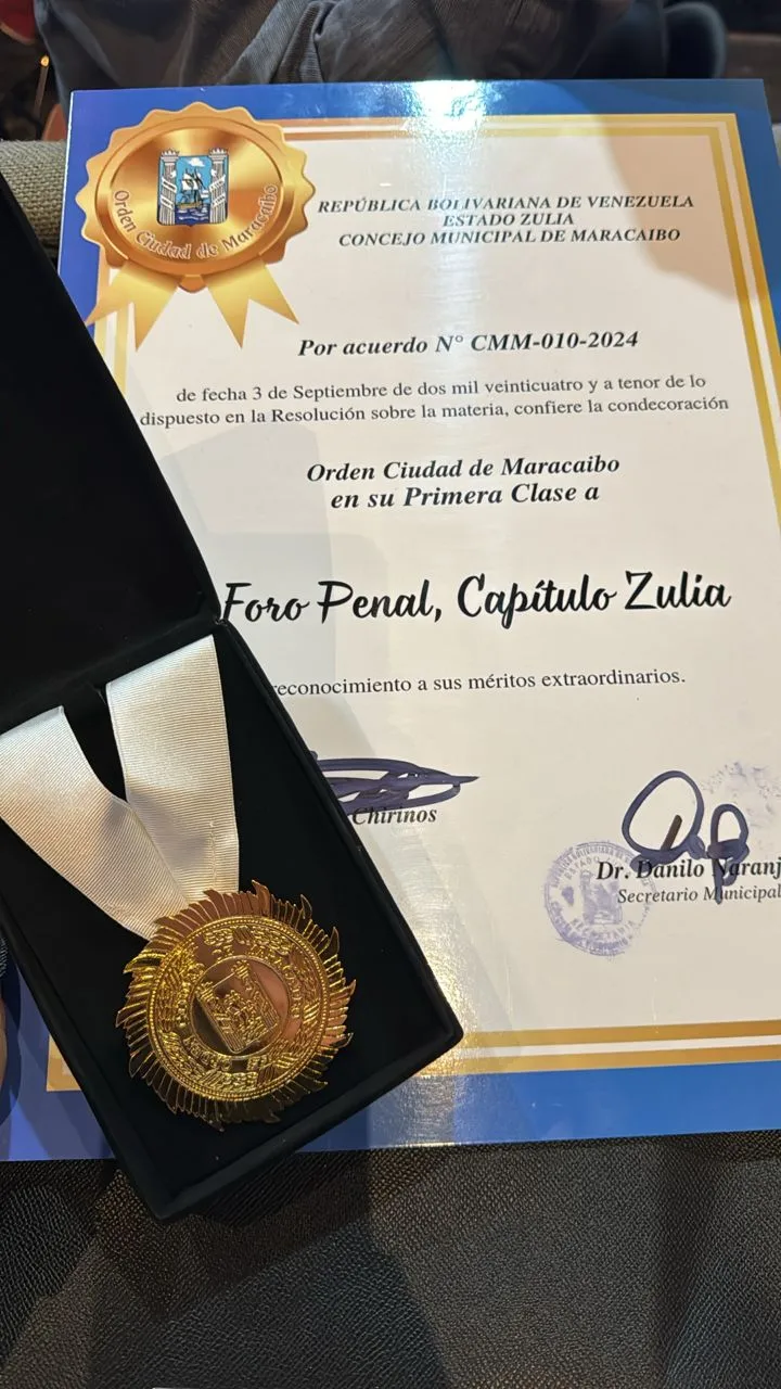 Orden Ciudad de Maracaibo en su Primera Clase a Foro Penal Zulia