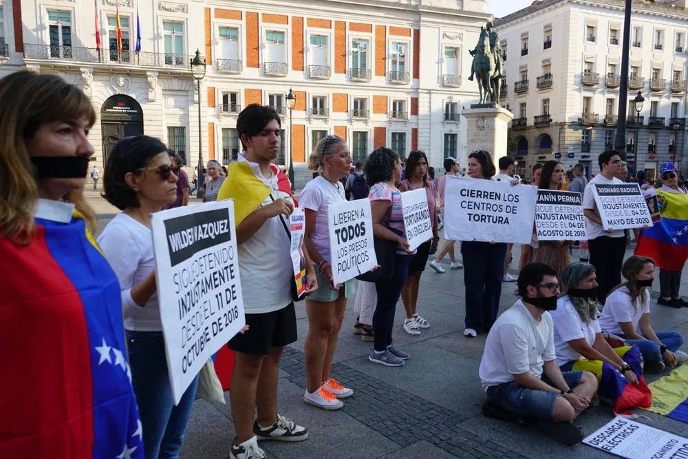 Foro Penal Capitulo Madrid en una concentración silenciosa