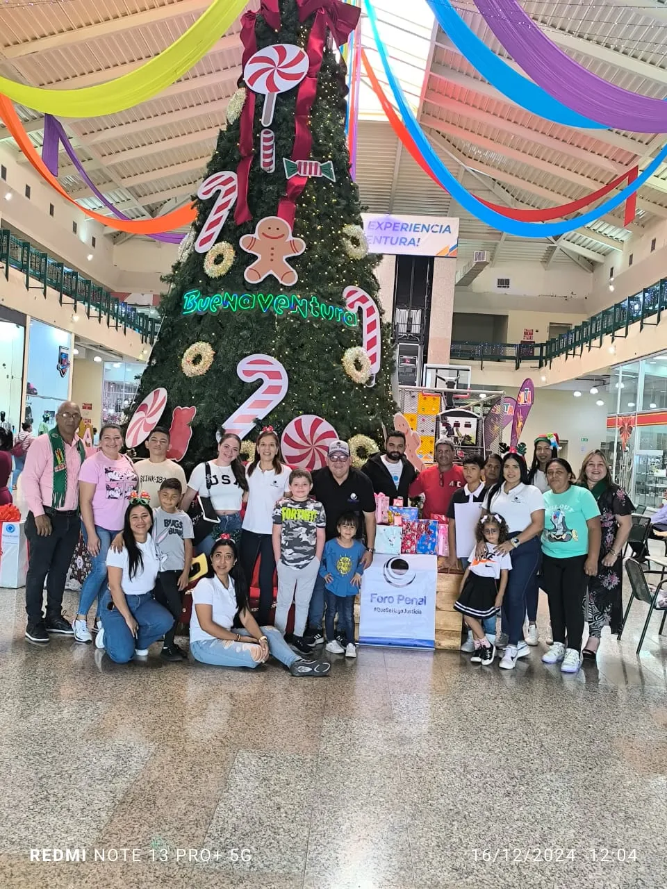 Hijos de presos políticos portugueseños reciben regalos navideños por parte del Foro Penal