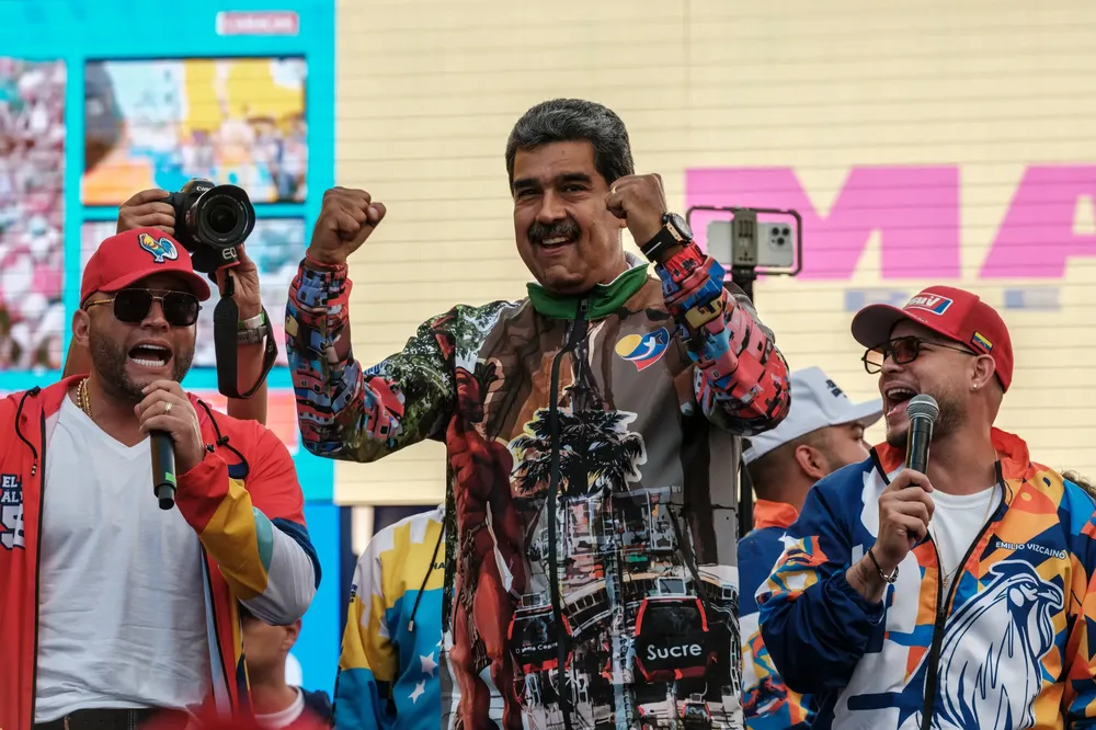 El autócrata de Venezuela, acusado de robar elecciones, obtiene un tercer mandato