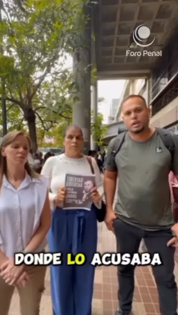 Coordinadora jurídica de Caracas del Foro Penal en tribunales, acompañando  a familiares de Julio Guevara, pelotero profesional, detenido arbitrariamente