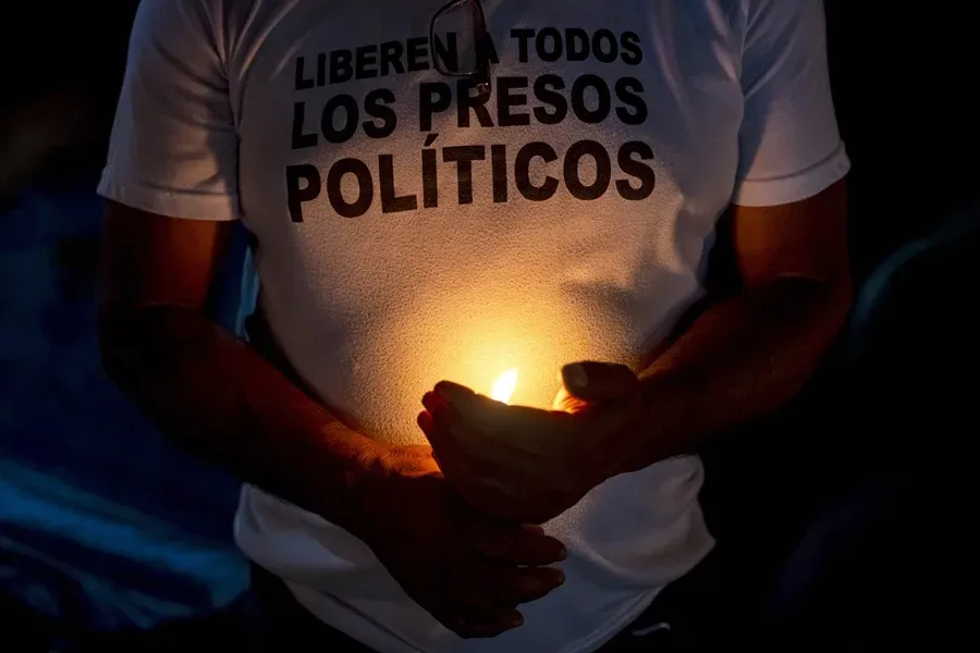 Excarcelados al menos ocho presos políticos militares en Venezuela, dice la ONG Foro Penal