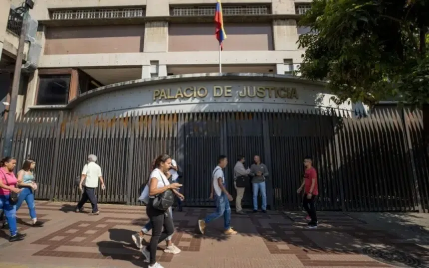 Foro Penal denunció que tribunales “se están negando” a entregar copia de decisiones sobre la Ley de Amnistía