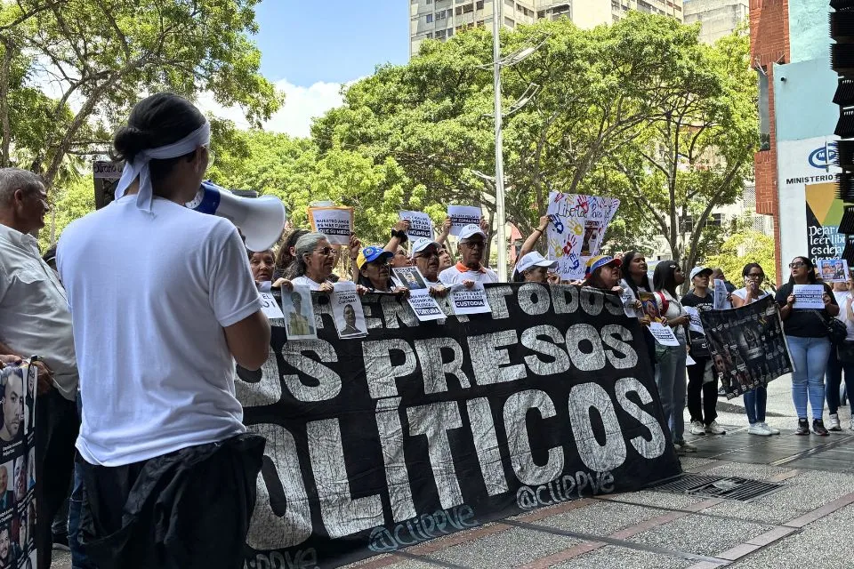 Se han excarcelado 894 presos políticos desde el 8 de enero, informa Foro Penal