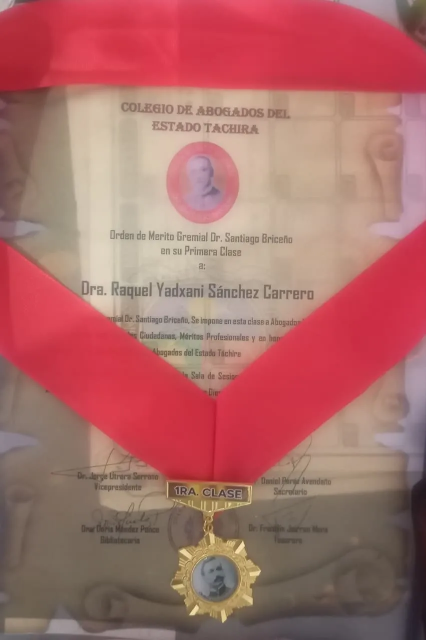 Foro Penal recibe orden al mérito gremial Dr. Santiago Briceño del Colegio de Abogados del estado Táchira